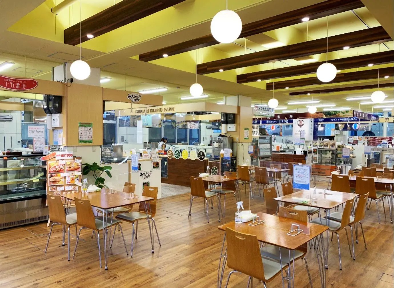 🛍️ 이시가키시 공설 시장 (石垣市公設市場) 이미지 1